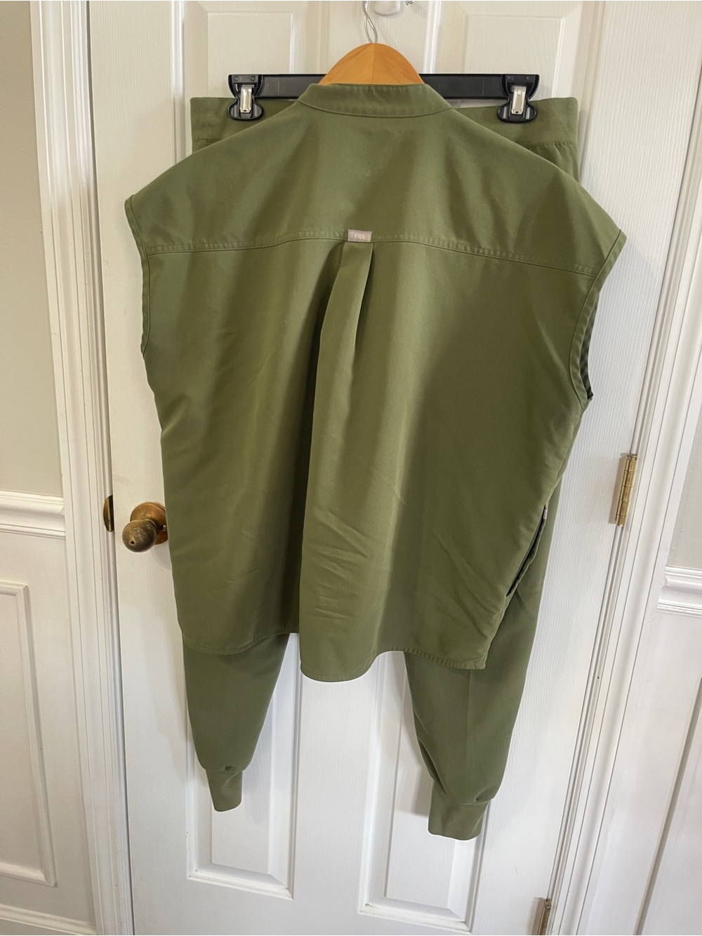 FIGS Technical Collection Rafaela Oversized Scrub Set Xl Green Jogger Pants - Picture 7 of 8